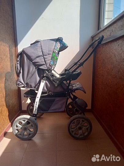 Продается детская коляска трансформер. 5 тысяч р