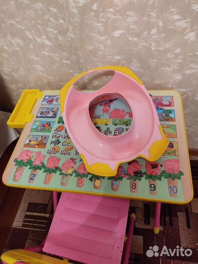 Детский стол и стул + стулчак для туалета