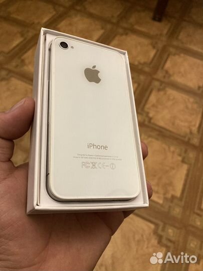 Телефон iPhone 4s