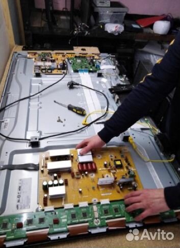 Ремонт телевизоров / Мастер по ремонту телевизоров