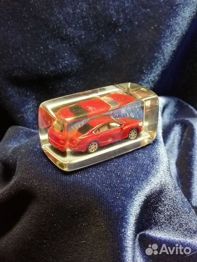 Сувенирчик с миниатюрой Mazda 6 2014г