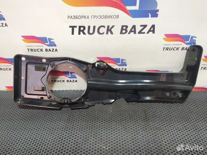 82366068 Облицовка под динамик Volvo FH