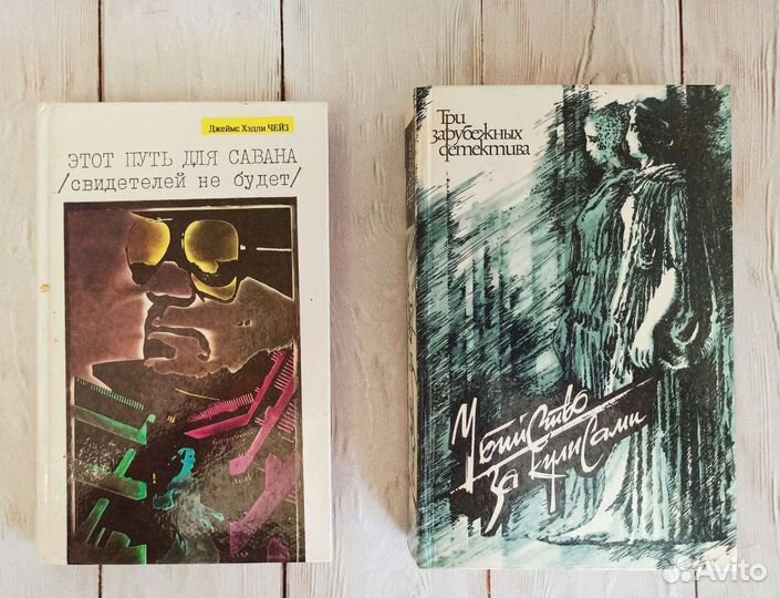 Книги в мягкой обложке и детективы