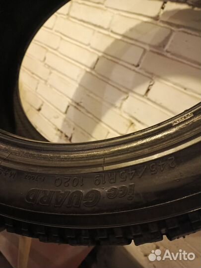 Yokohama Ice Guard F700Z 245/45 R19 102Q