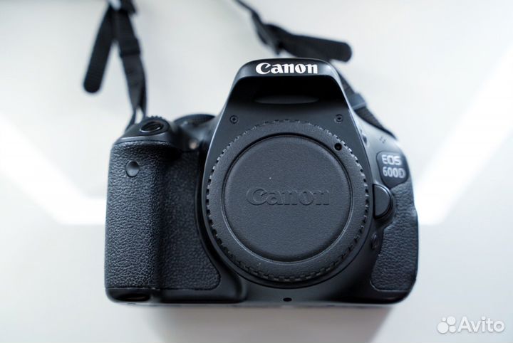 Фотоаппарат Canon EOS 600D Body
