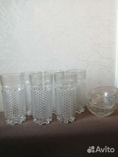 Набор посуды новый (стаканы и креманки)