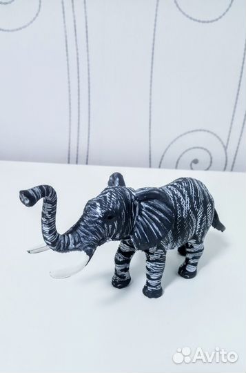 Слон, который мечтал стать Зеброй