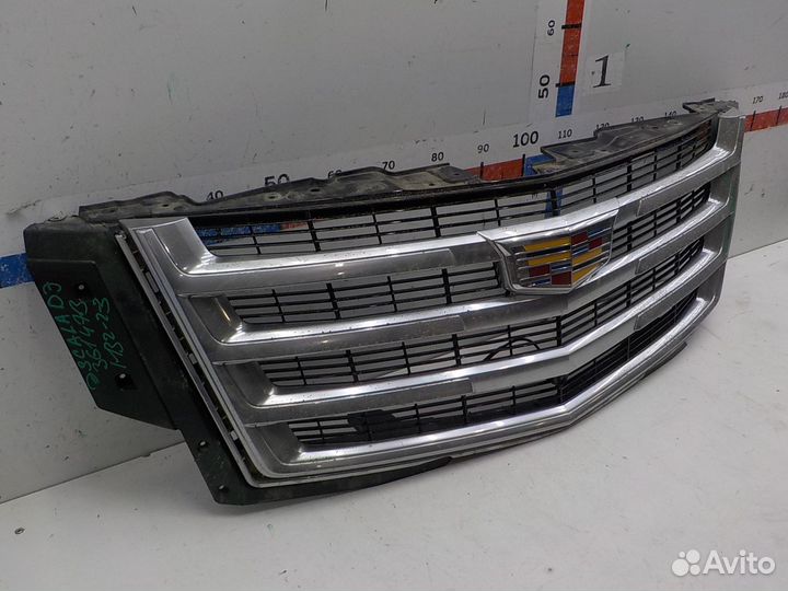 Б/У Б/У Решетка радиатора 23405570 general motors