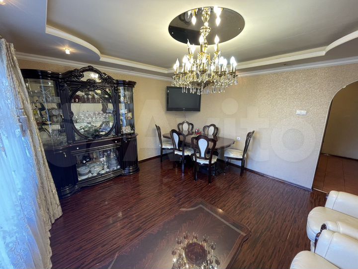 4-к. квартира, 86 м², 1/5 эт.