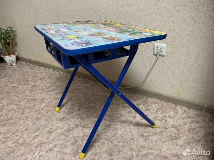 Стол детский письменный складной
