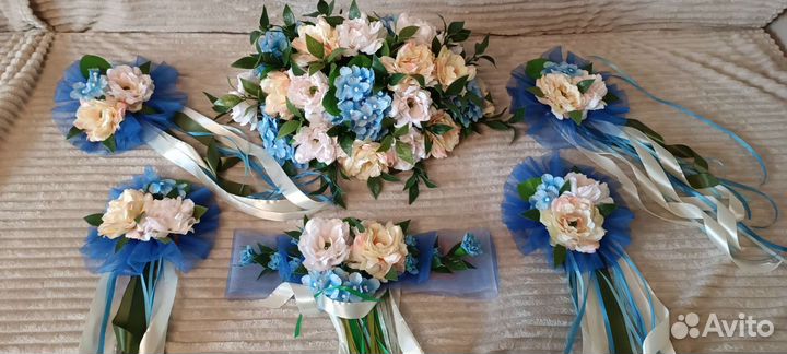 Свадебное украшение на машину