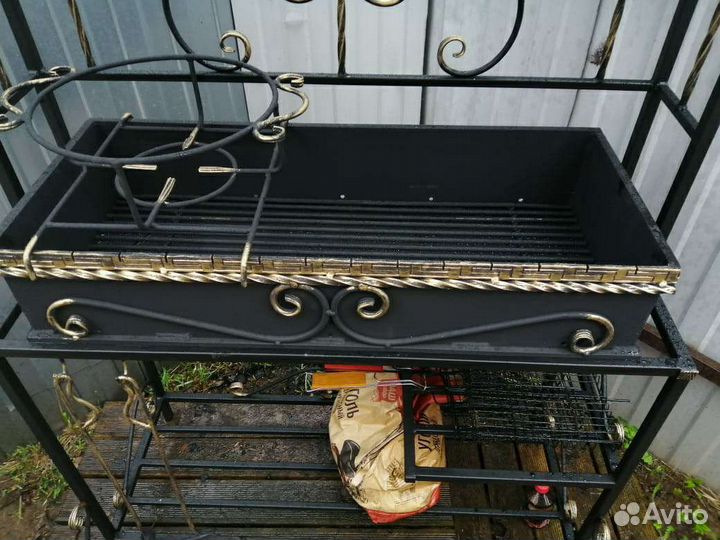 Мангал с крышей