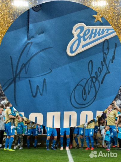 Джерси, автографы фк Зенит: Дзюба (Ловрен), Халк