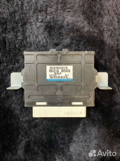 Блок управления раздаткой Mitsubishi Pajero 4