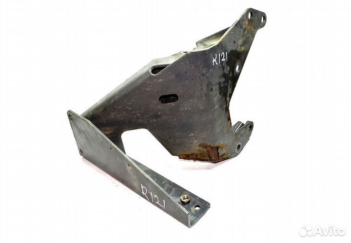Кронштейн переднего бампера, левый renault trucks