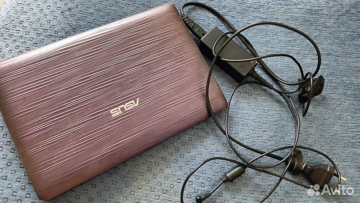 Нетбук Asus Eee PC 1015PW