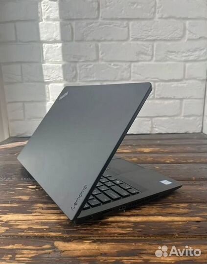 Ноутбук Lenovo Intel Core i5-7200U 2.50Ghz/8/180