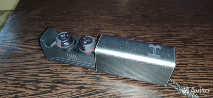 Jbl under armour true flash