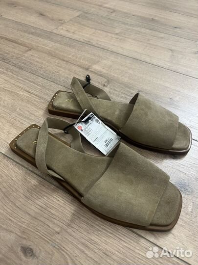 Босоножки Zara