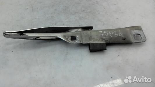 Петля капота jeep grand cherokee WJ (75P36D502)