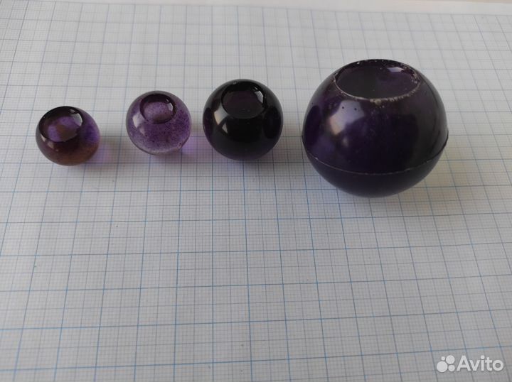 Кулоны, кристаллы, фигурки из эпоксидной смолы