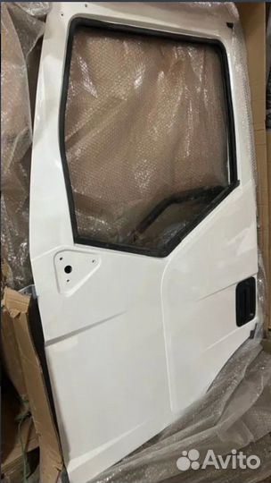 Дверь левая В сборе левая белая 3250 J6