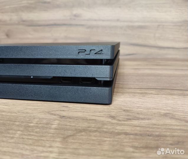 Sony playstation 4 pro 1tb 7208 в идеале с играми