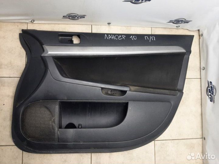 Обшивка двери Mitsubishi Lancer 10 2.0 4B11 2008