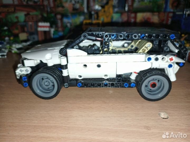 Внедорожник на радиоуправлении,аналог лего техник