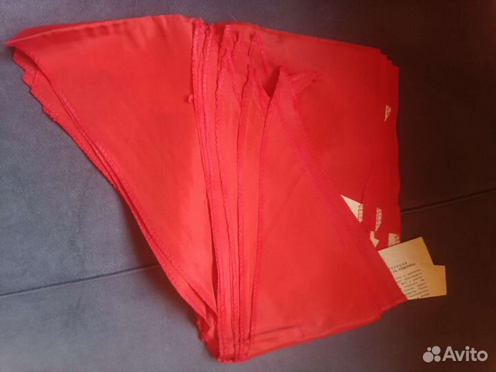 Пионерский галстук времен СССР с биркой