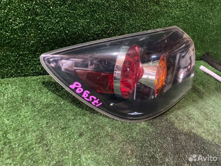 Стоп-сигнал / фонарь задний левый Mazda Axela BK5P