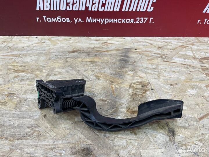 Педаль газа Opel Corsa D