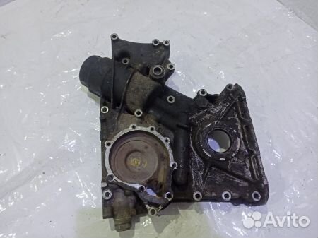 Крышка двигателя передняя