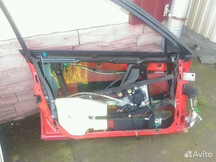 Продам дверь ауди А 4 левая