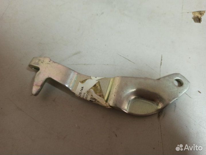 Рычаг тормозного механизма задний левый Toyota