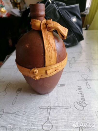 Бутылка винная