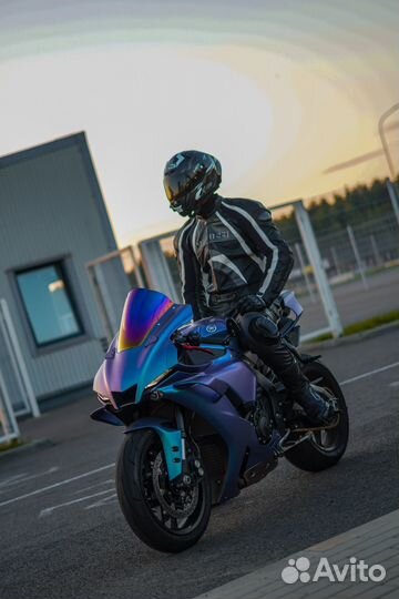 Yamaha R1