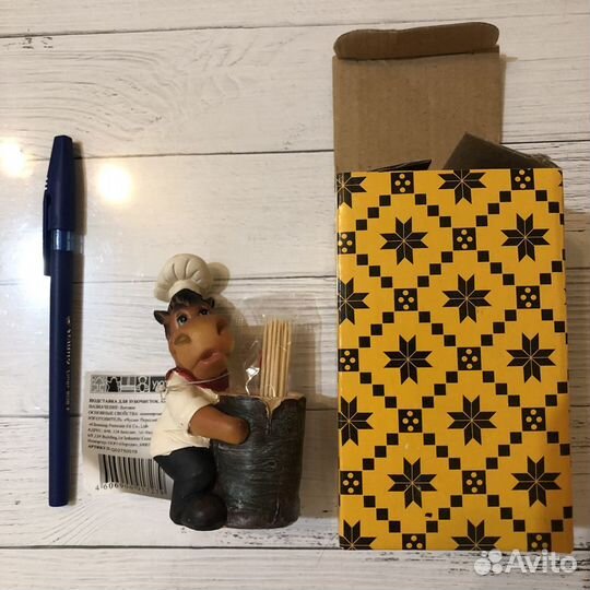 Подставка для зубочисток из уютерры