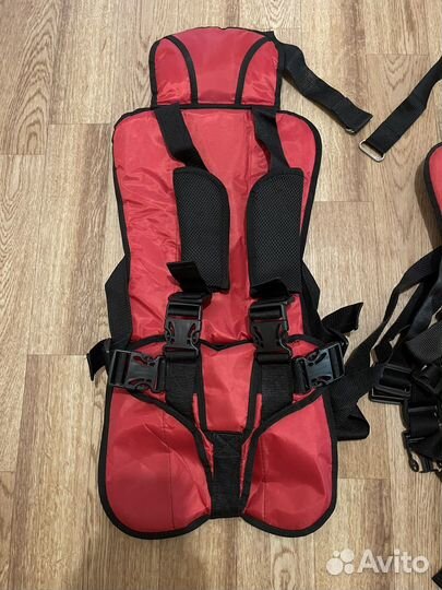 Бескаркасное детское автокресло 