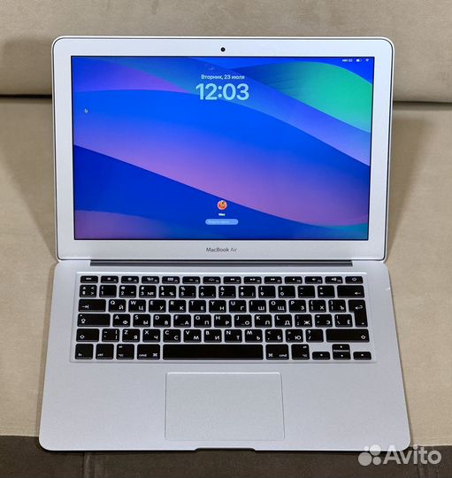 Apple MacBook Air 13 2017 8/128GB (3 цикла)