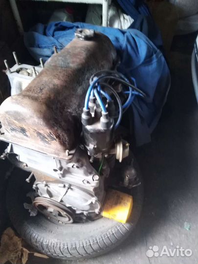 Двигатель 2103