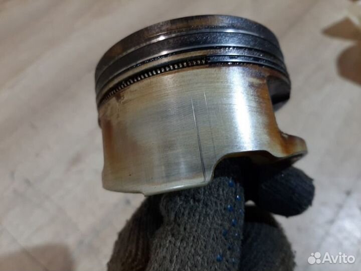 Поршень с шатуном Audi A8 D2 4.2 2002