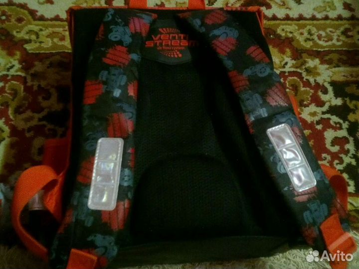 Школьный рюкзак