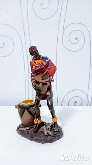 Африканская статуэтка Абориген с барабаном