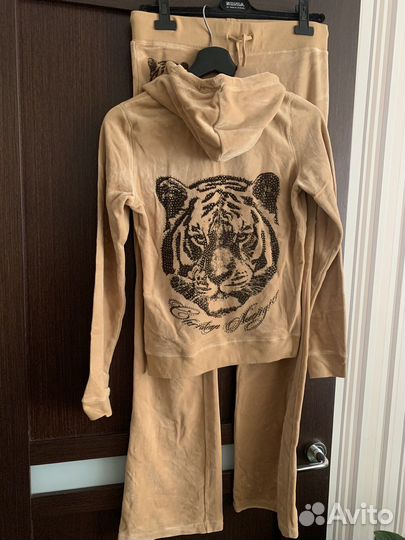 Костюм спортивный,уличный