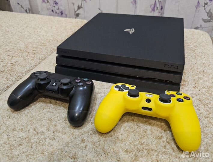 Sony Ps4 PRO - много игр - 2 геимпада