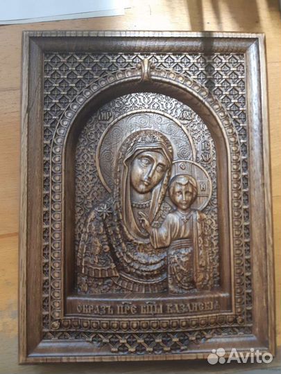 Икона резная из дерева