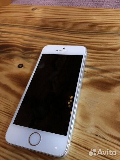 Телефон iPhone 5s