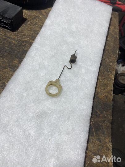 Фиксатор поворотника kia sportage 1