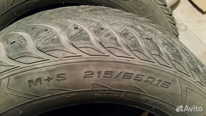 Goodyear UltraGrip Extreme 215/65 R16